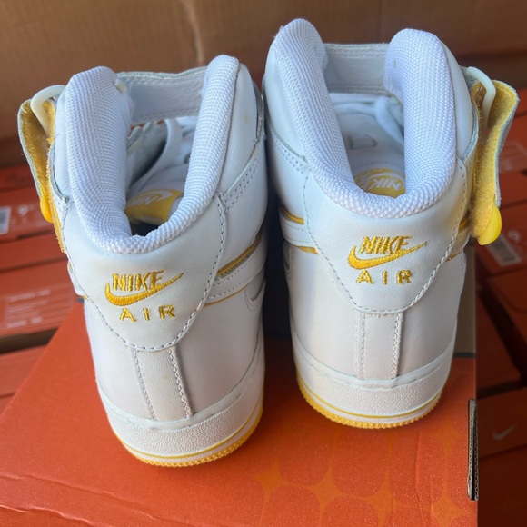 Nike vintage Air Force 1 mid shoes - Picture 2 of 6